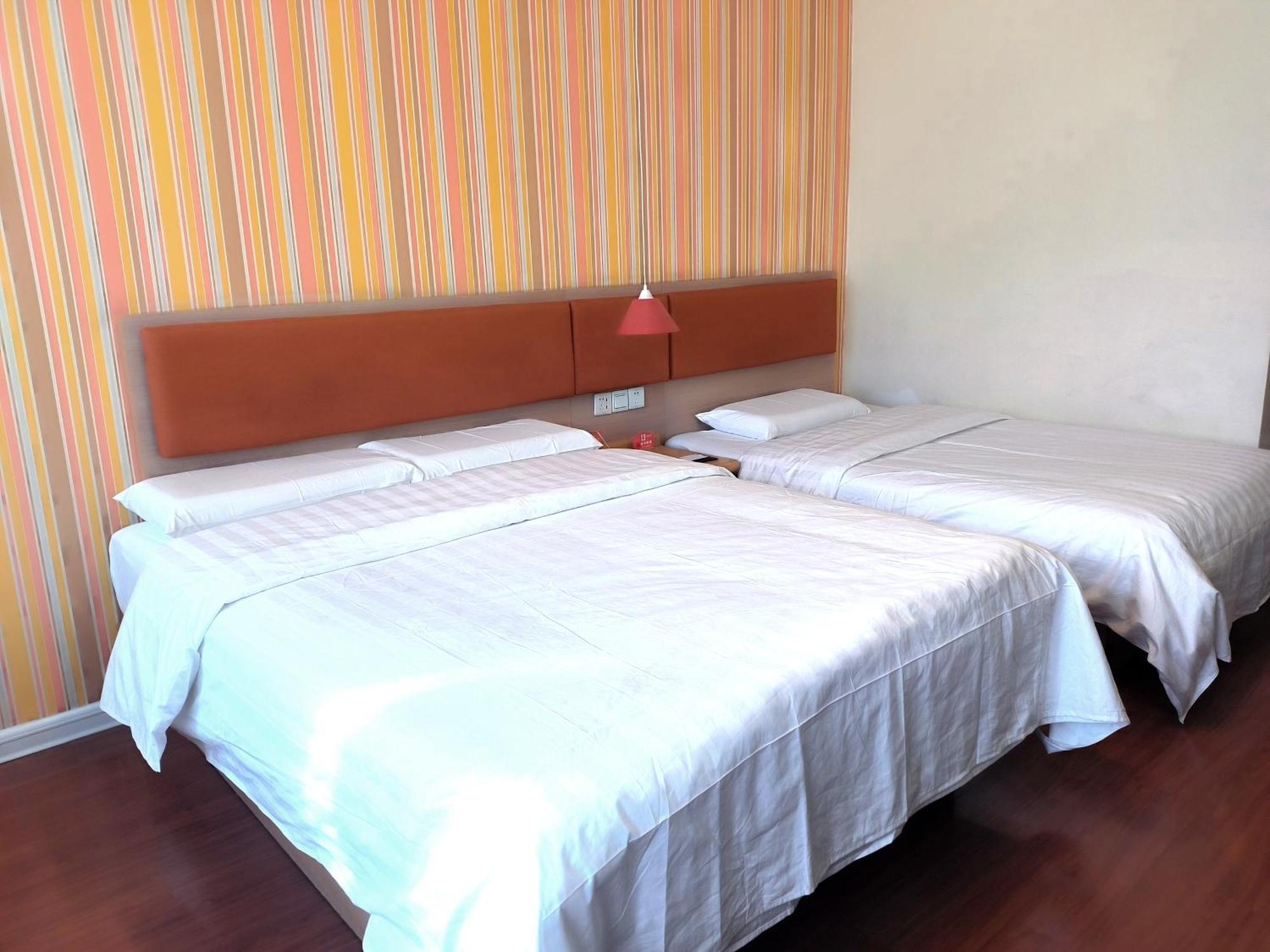 Home Inn Beijing Xiaoxitian Exterior photo